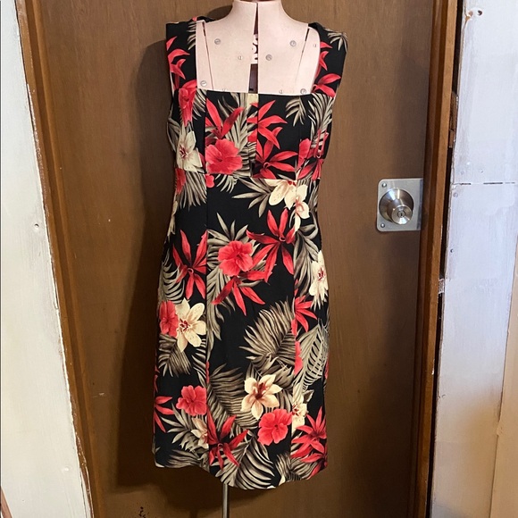 Knock out day-to-evening dress - Picture 7 of 7